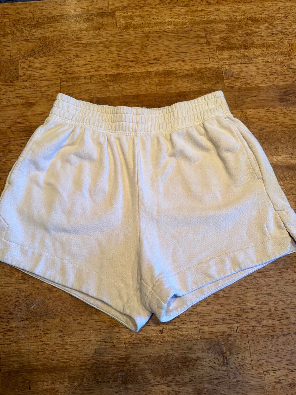 Aerie Cream colored Women's pull on Sweat Shorts size M